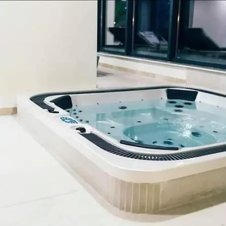 Bell Marina Prima Linie La Mare Complex Cu Piscina & Spa Navodari