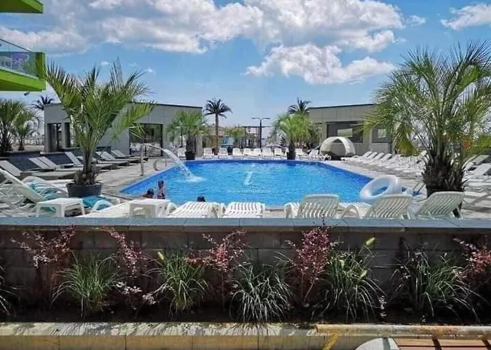 Bell Marina Prima Linie La Mare Complex Cu Piscina &